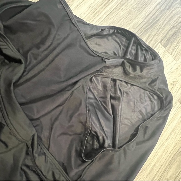 Lands End Bathing suit skort. New never worn - Picture 2 of 4